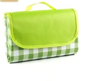 Outdoor Moisture-proof Portable Oxford Cloth Picnic Beach Mat (Option: Green check-150x200cm)